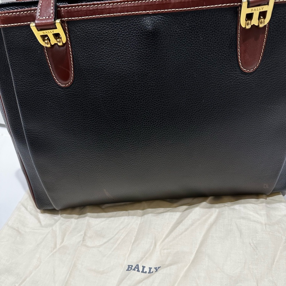 Sold live! Vintage Bally Black Pebbled Leather Large Zippered Tote with Dust Bag - Picture 6 of 15